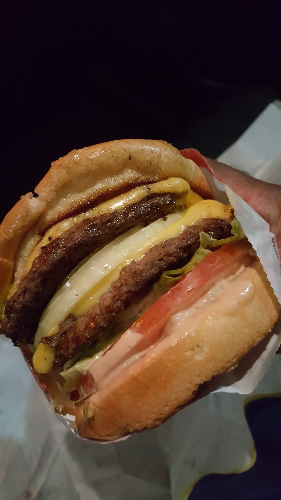 In-N-Out Burger | restaurant | 1051 W Sunset Rd, Henderson, NV 89014, USA | 8007861000 OR +1 800-786-1000