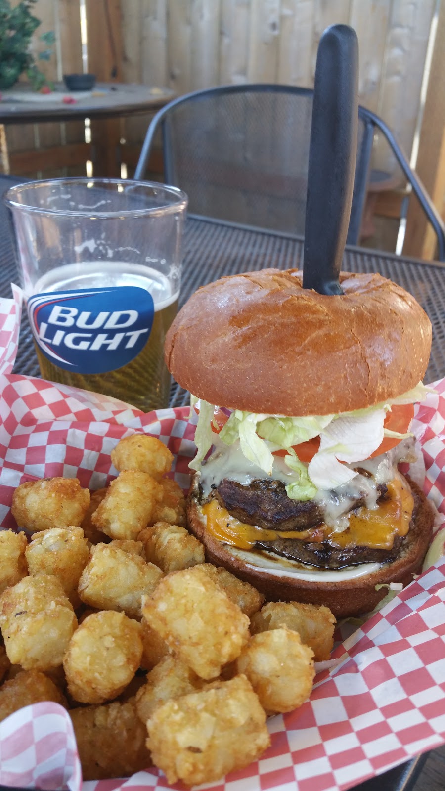 Garibaldis Hook, Line n Sinker, Sports Bar and Grill | restaurant | 415 Garibaldi Ave, Garibaldi, OR 97118, USA | 5033222020 OR +1 503-322-2020