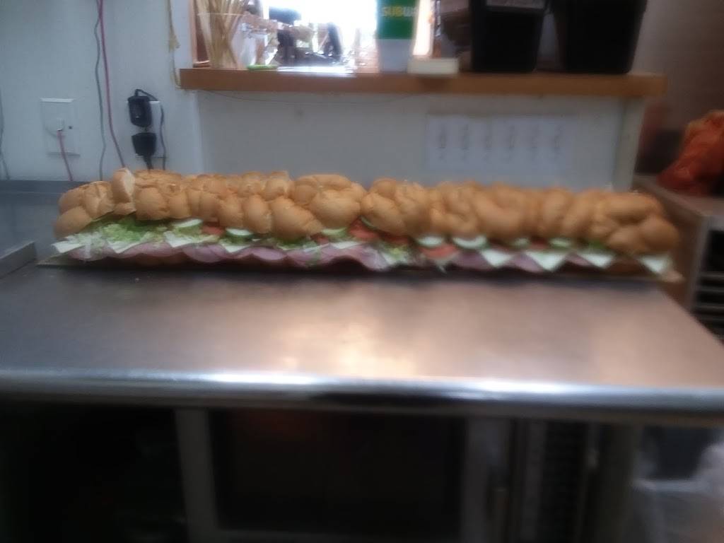 Subway | restaurant | 4075 S State Rd 7, Lake Worth, FL 33467, USA | 5617458057 OR +1 561-745-8057
