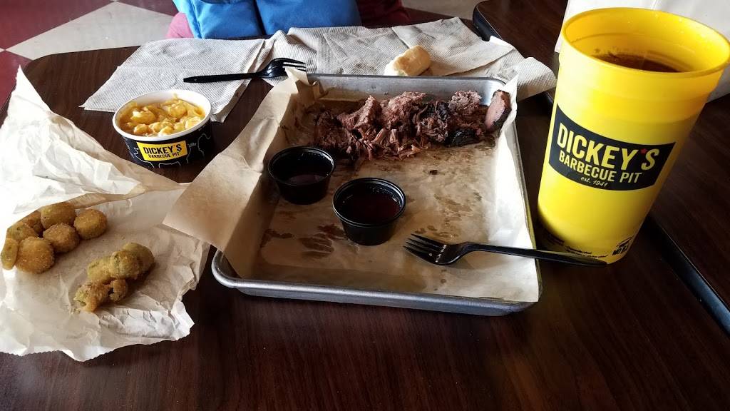 Dickeys Barbecue Pit | restaurant | 17245 17th St, Tustin, CA 92780, USA | 7146023874 OR +1 714-602-3874