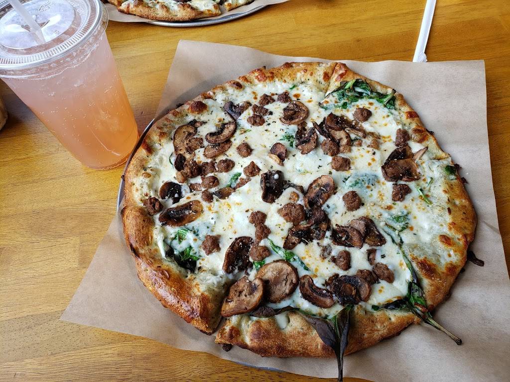 Pizza Studio | restaurant | 5605 Lakewood Towne Center Blvd SW, Lakewood, WA 98499, USA | 2535820682 OR +1 253-582-0682