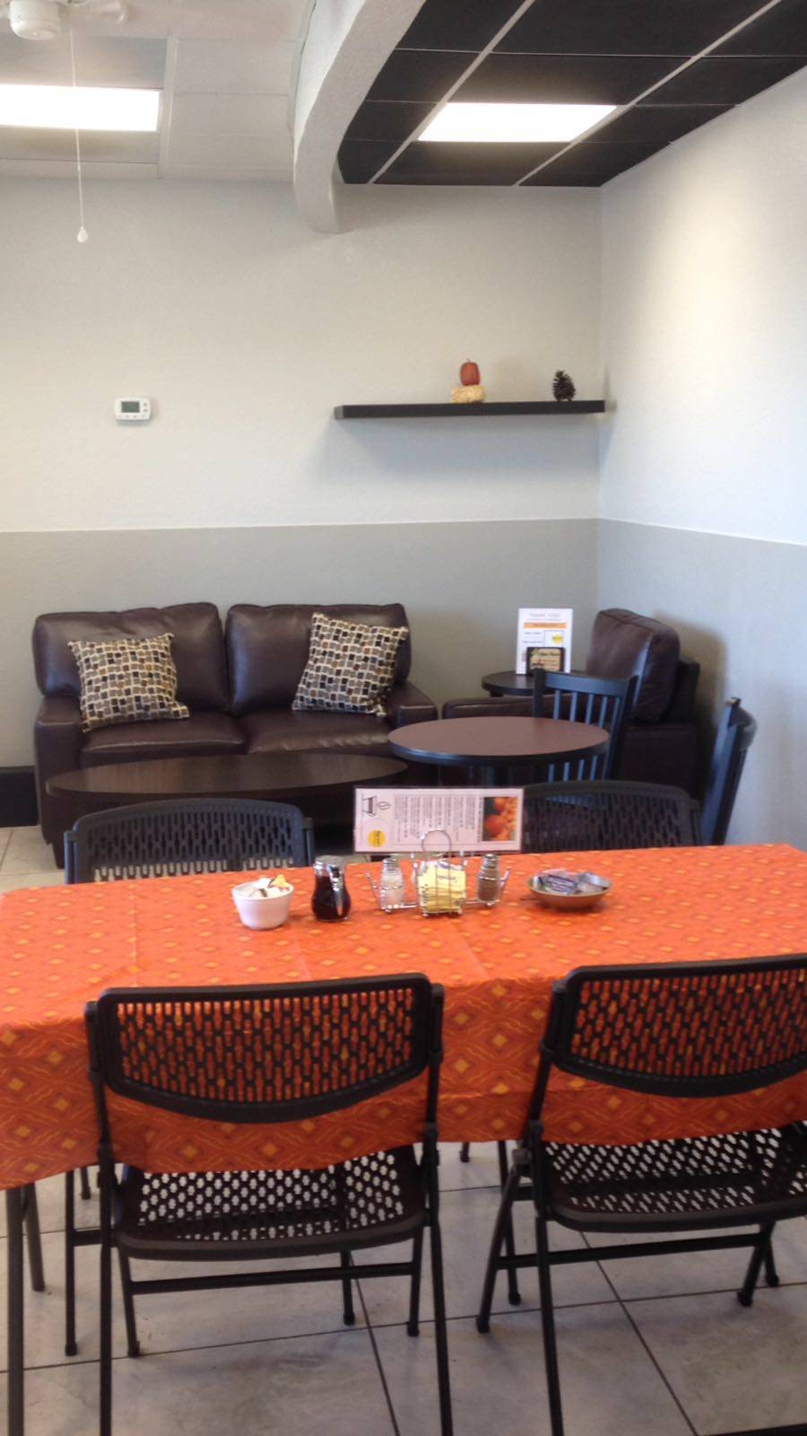 Coffee & Friends Breakfast Restaurant | meal takeaway | 2551 Placida Rd, Englewood, FL 34224, USA | 9414603262 OR +1 941-460-3262