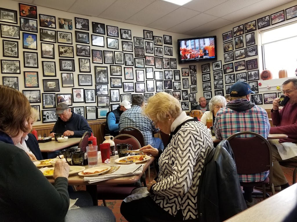 HoneyDip Donuts & Diner | bakery | 4480 Kenny Rd, Columbus, OH 43220, USA | 6144590812 OR +1 614-459-0812