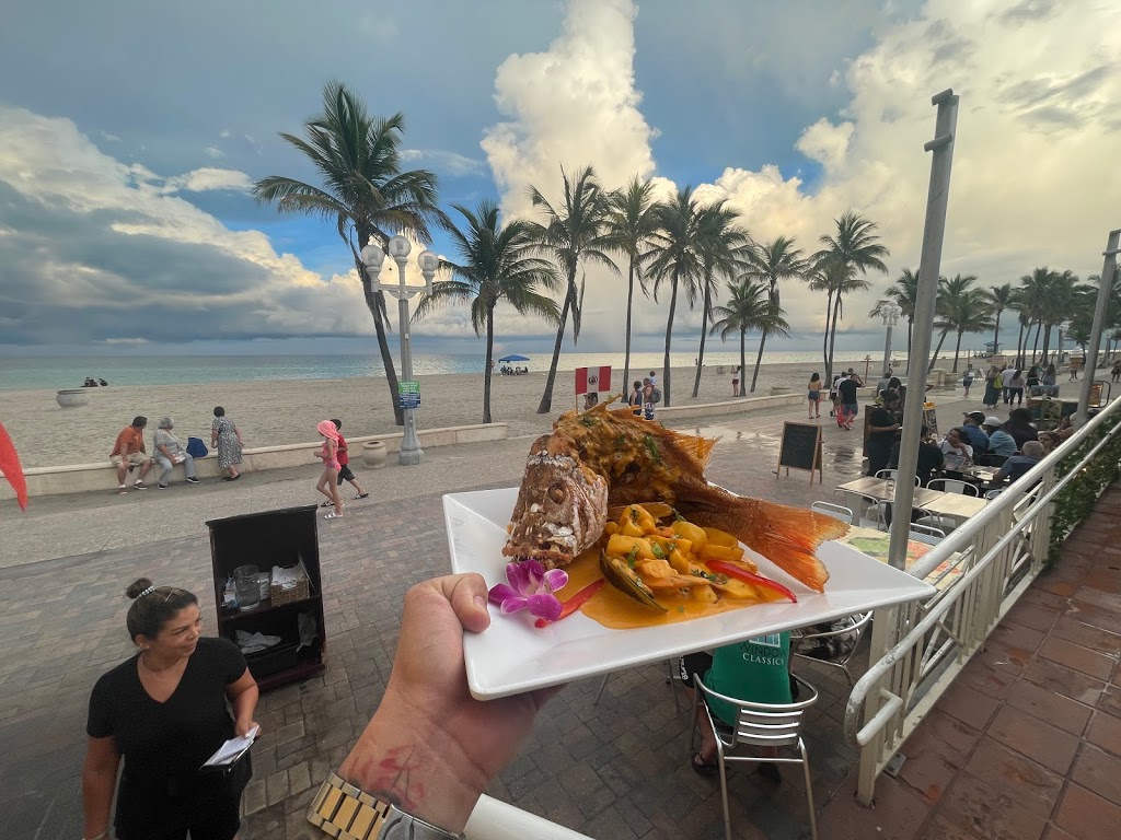 7 Tables On The Beach | restaurant | 600 N Surf Rd, Hollywood, FL 33019, USA | 8572189129 OR +1 857-218-9129