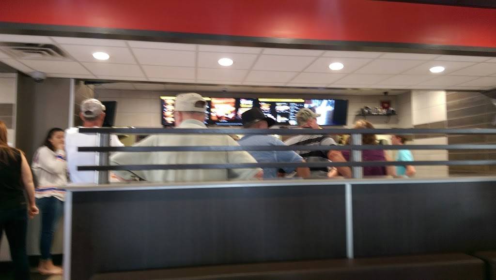 Hardees | restaurant | 2609 W US Hwy 90, Lake City, FL 32055, USA | 3867554672 OR +1 386-755-4672