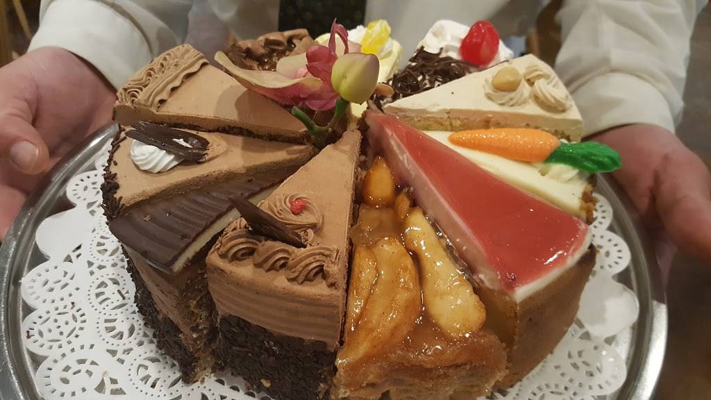 Schnitzel Platz | restaurant | 729 North Ave, Glendale Heights, IL 60139, USA | 6309429900 OR +1 630-942-9900