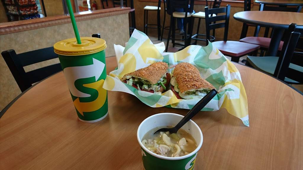 Subway | restaurant | 49 Main St, Dennis Port, MA 02639, USA | 5083941131 OR +1 508-394-1131
