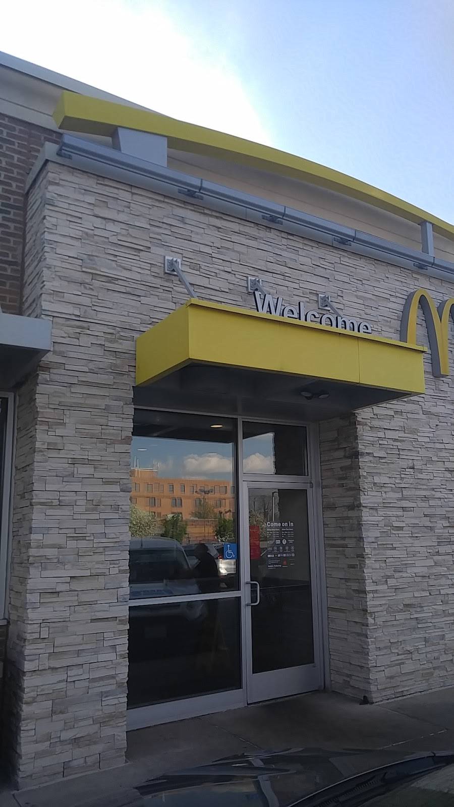 McDonalds | cafe | 21675 Center Ridge Rd, Rocky River, OH 44116, USA | 4403337020 OR +1 440-333-7020