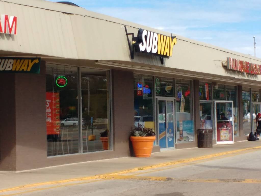 Subway Restaurants | restaurant | 684 N Milwaukee Ave, Prospect Heights, IL 60070, USA | 2246761357 OR +1 224-676-1357