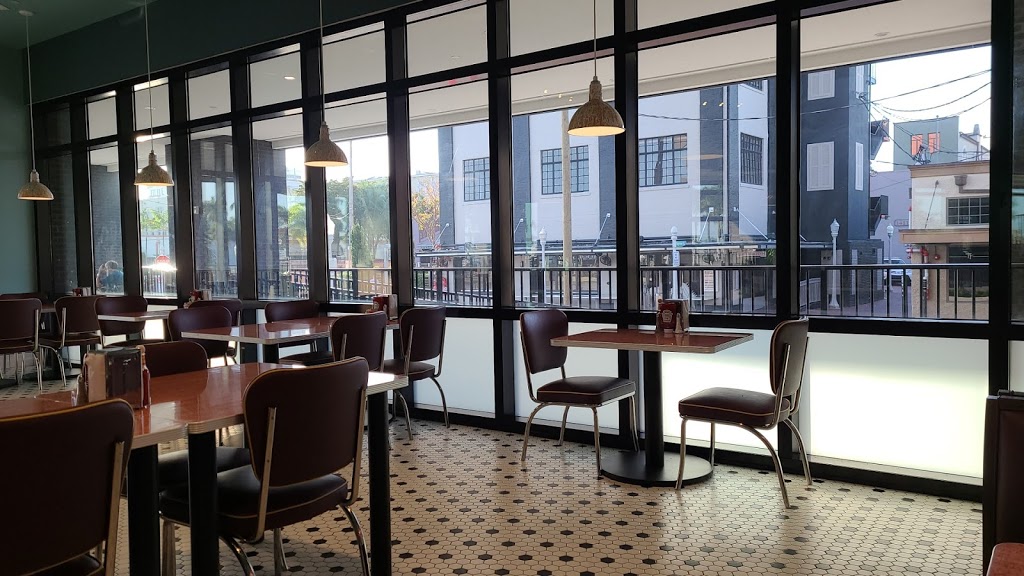 Ella Mae’s Diner | restaurant | 2200 Edwards Dr, Fort Myers, FL 33901, USA | 2393143854 OR +1 239-314-3854