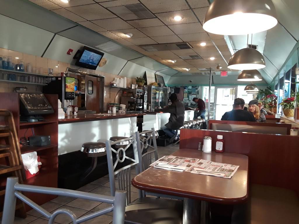 Pats Original Diner | restaurant | 1300 S Broad St, Trenton, NJ 08610, USA | 6093922024 OR +1 609-392-2024