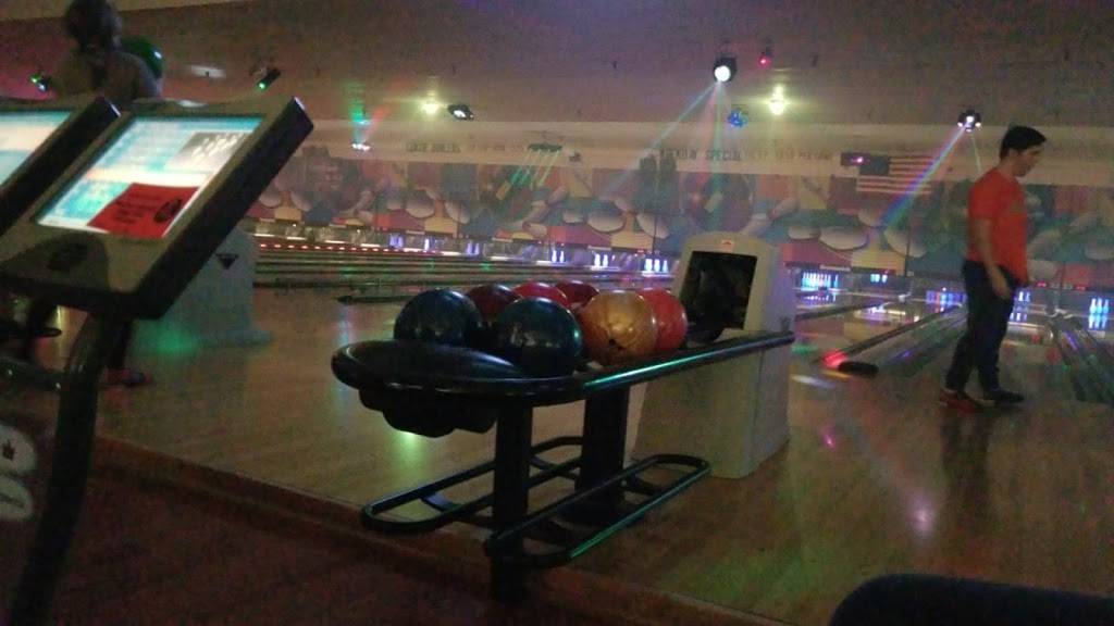 Forest Hill Lanes | restaurant | 1 Maurice Dr, Forest Hill, MD 21050, USA | 4108384477 OR +1 410-838-4477