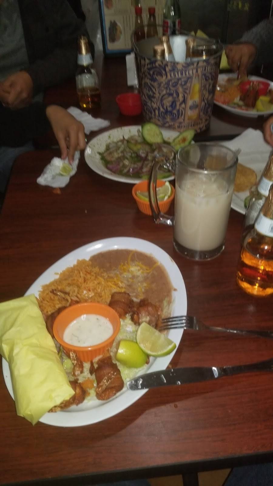 El Refugio Mexican Food | restaurant | 1141 E Washington Ave, Escondido, CA 92025, USA | 4422488141 OR +1 442-248-8141