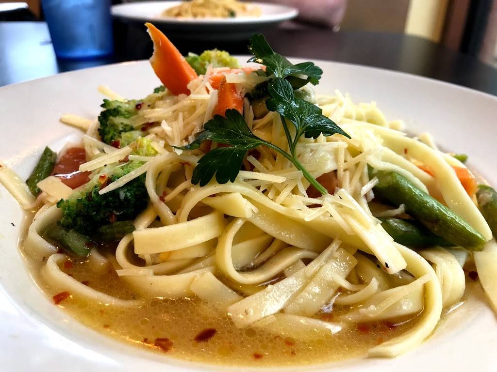 The Twisted Noodle | restaurant | 1335 W Elizabeth St #135, Fort Collins, CO 80521, USA | 9702329392 OR +1 970-232-9392