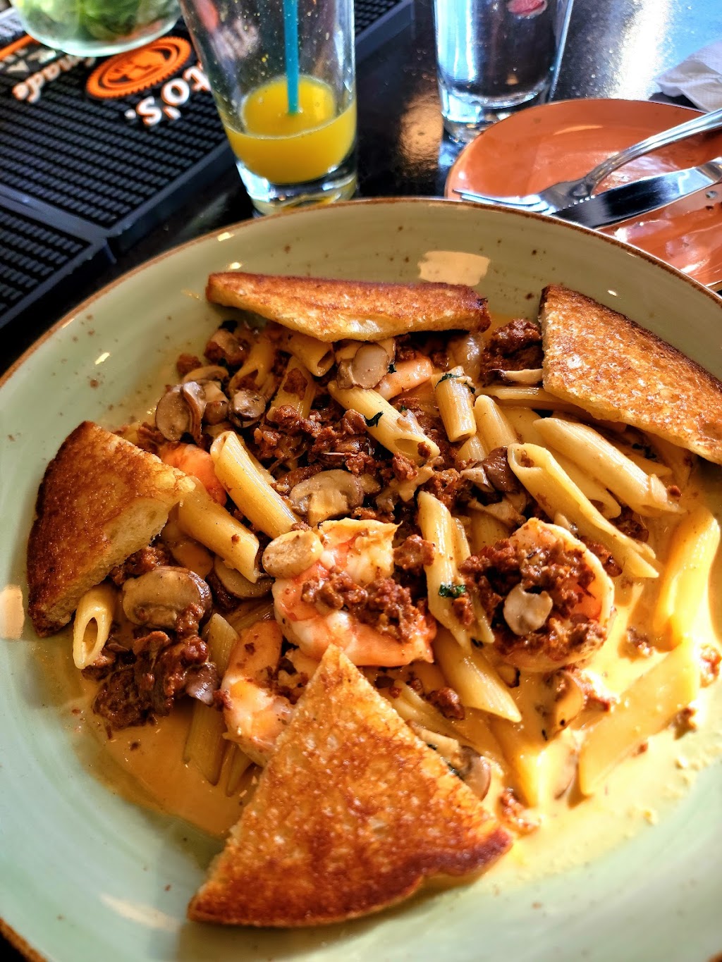 Busboys and Poets - Columbia | restaurant | 6251 Mango Tree Rd, Columbia, MD 21044, USA | 4107342445 OR +1 410-734-2445