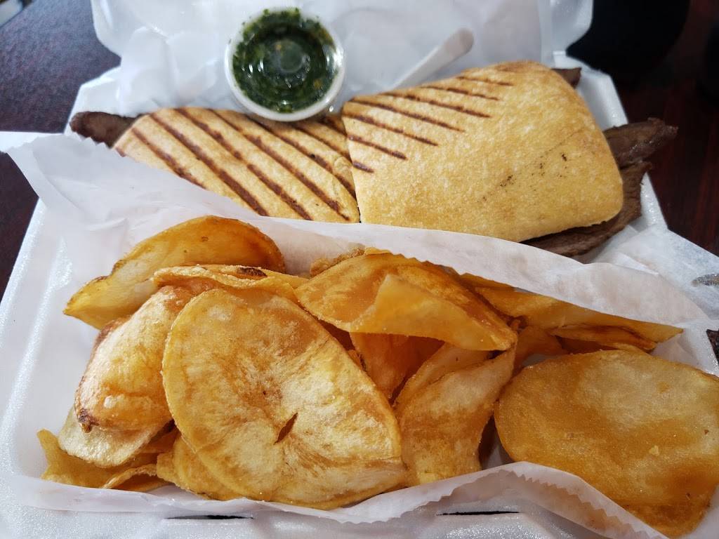 Ellies Deli | restaurant | 924 W 75th St unit 108, Naperville, IL 60565, USA | 6303553354 OR +1 630-355-3354