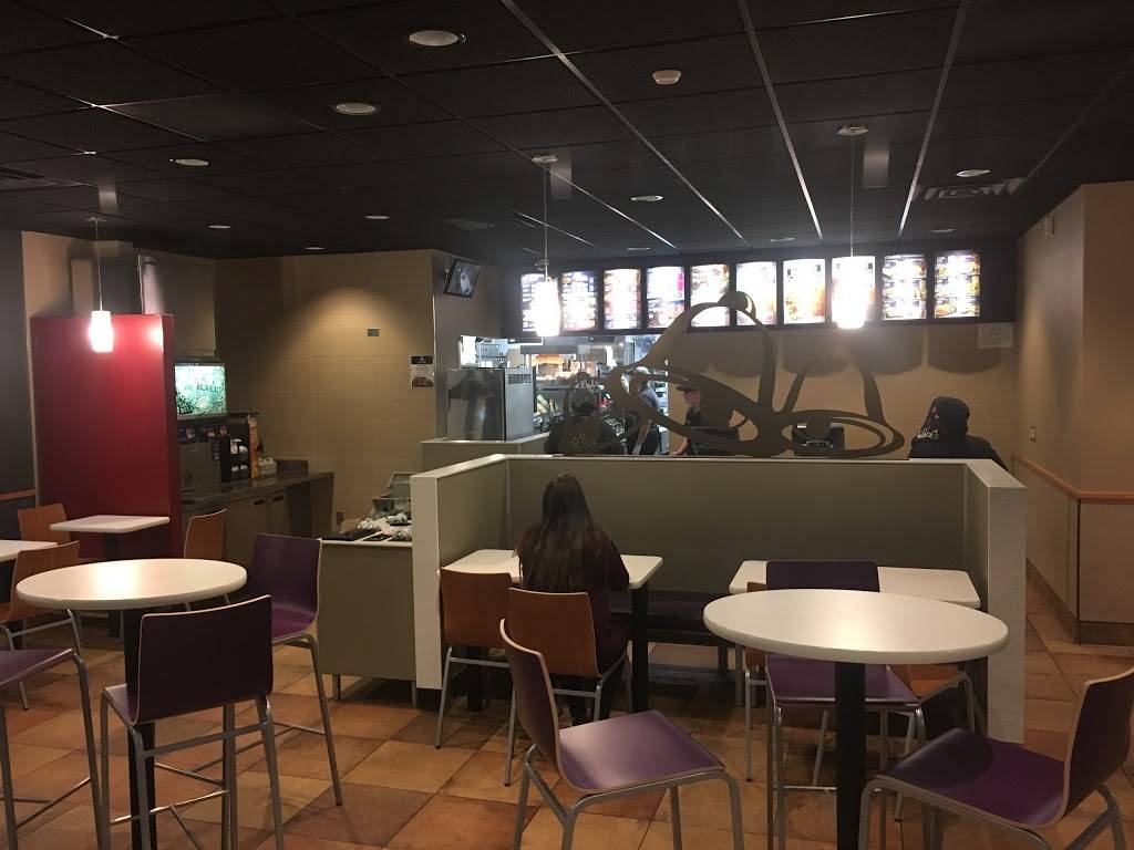Taco Bell | meal takeaway | 290 W Ashlan Ave, Clovis, CA 93612, USA | 5592949070 OR +1 559-294-9070