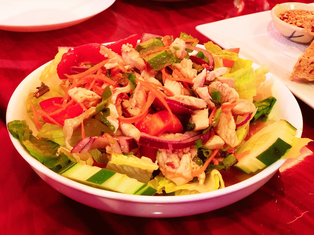 Thai Singha House | restaurant | 3906B Chestnut St, Philadelphia, PA 19104, USA | 2153828001 OR +1 215-382-8001