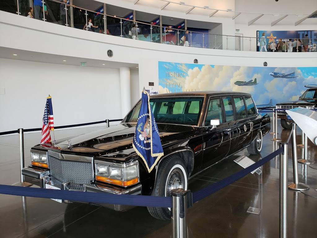 Reagan Country Cafe | cafe | 40 Presidential Dr, Simi Valley, CA 93065, USA | 8055778272 OR +1 805-577-8272