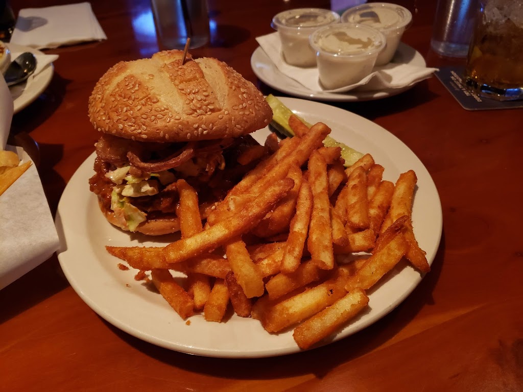 Rockys Bar + Grill | restaurant | 8540 S Maryland Pkwy, Las Vegas, NV 89123, USA | 7024341456 OR +1 702-434-1456