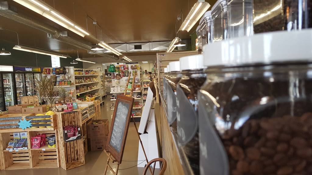 Berrys Natural Food Market | cafe | 4405 Mahoning Ave, Youngstown, OH 44515, USA | 3309531647 OR +1 330-953-1647