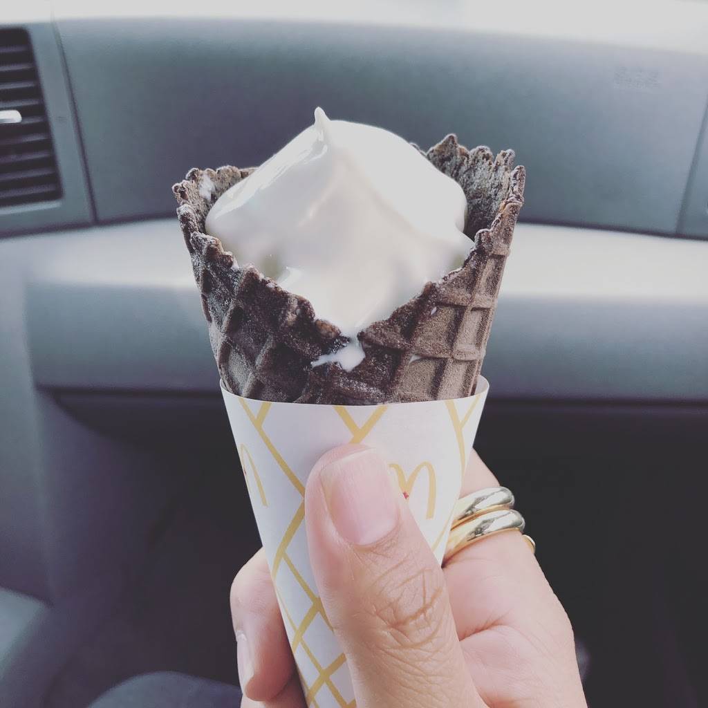 McDonalds | cafe | 3279 Boulevard Taschereau, Greenfield Park, QC J4V 2H5, Canada | 4506789456 OR +1 450-678-9456