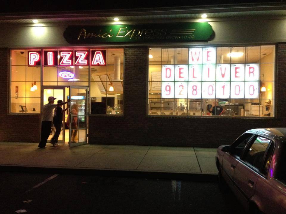 Roccos Amici Express Pizzeria | restaurant | 1028 NY-25A, Mt Sinai, NY 11766, USA | 6319280100 OR +1 631-928-0100