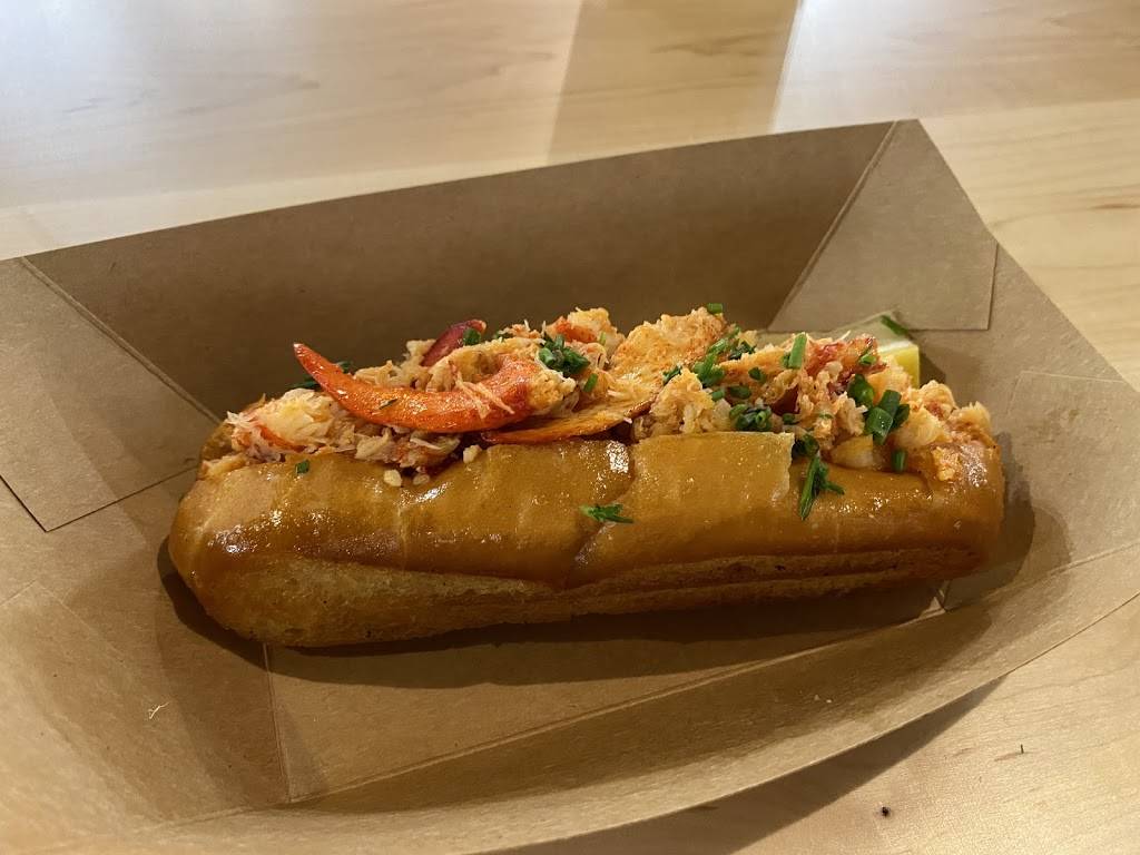 Coastal Local Seafood | restaurant | 6750 Longshore St, Dublin, OH 43017, USA | 6146838782 OR +1 614-683-8782