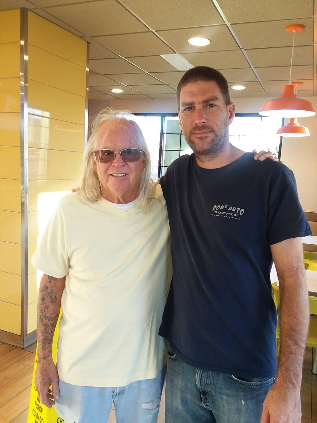 Papayas | restaurant | 13313 Palm Dr, Desert Hot Springs, CA 92240, USA | 7602512403 OR +1 760-251-2403