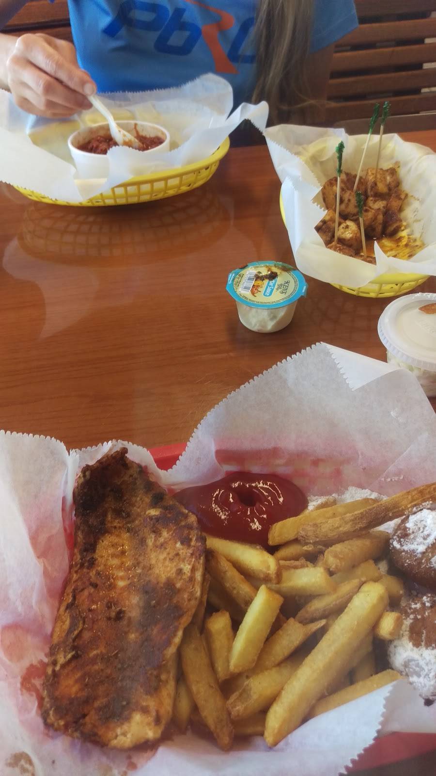 Jolly Gator Fish Camp | restaurant | 4650 FL-46, Geneva, FL 32732, USA | 4073495554 OR +1 407-349-5554