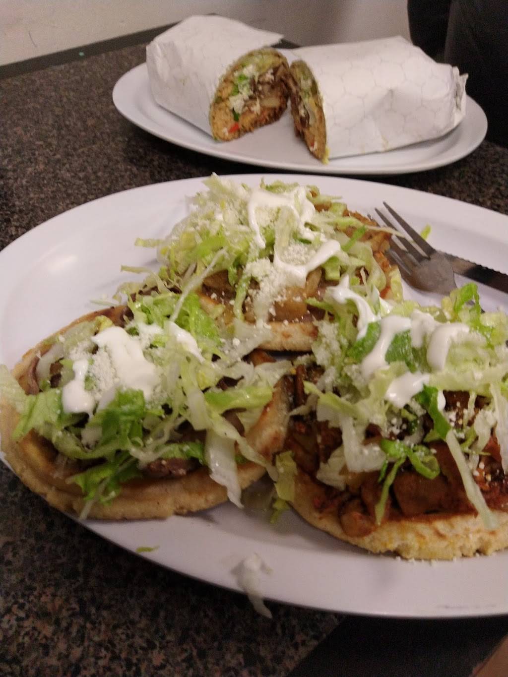 Taqueria El Maguey | restaurant | 1538 S 10th St, Philadelphia, PA 19147, USA | 2675283296 OR +1 267-528-3296