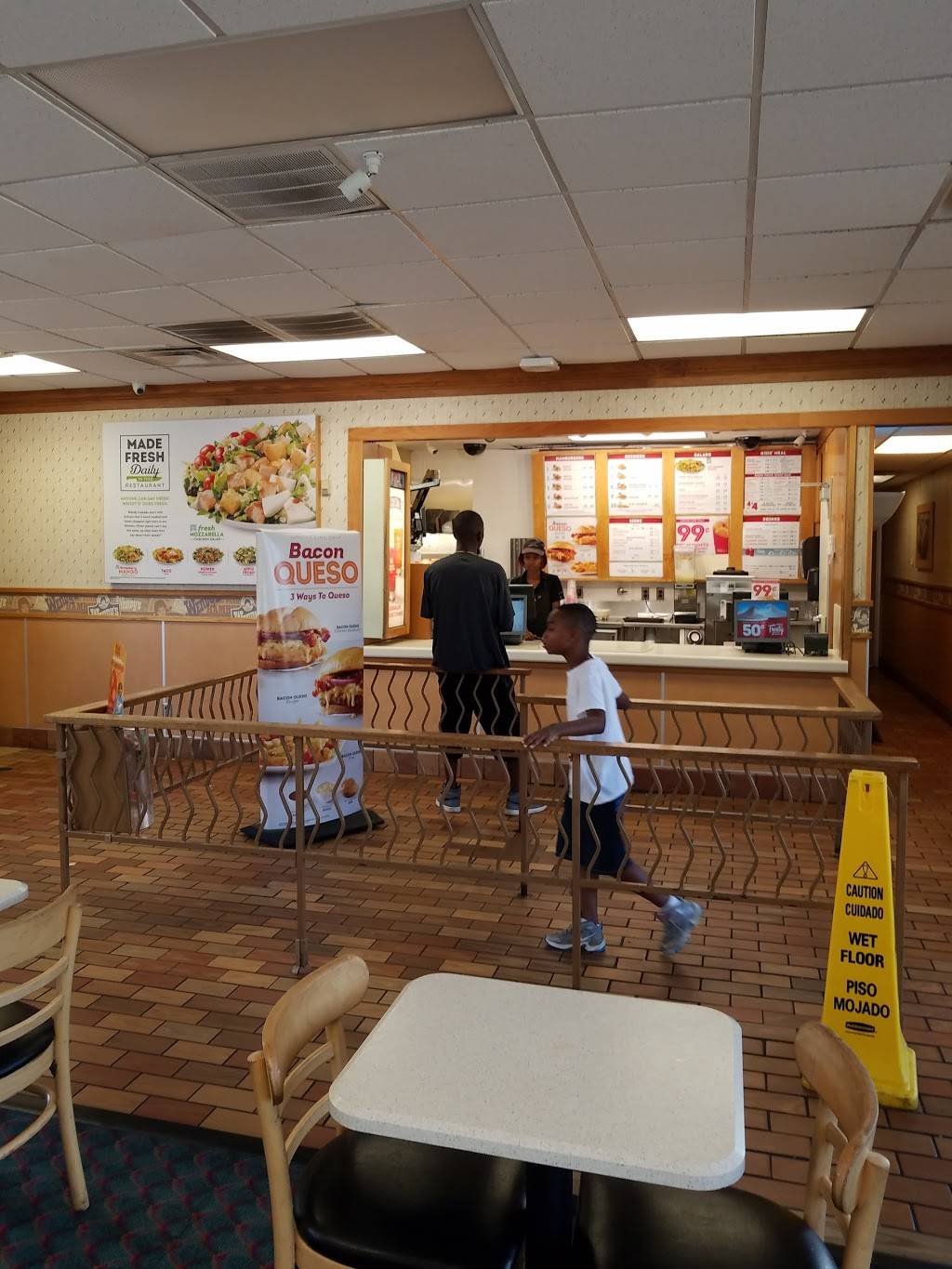 Wendys | restaurant | 2811 Getwell Rd, Memphis, TN 38118, USA | 9017950519 OR +1 901-795-0519