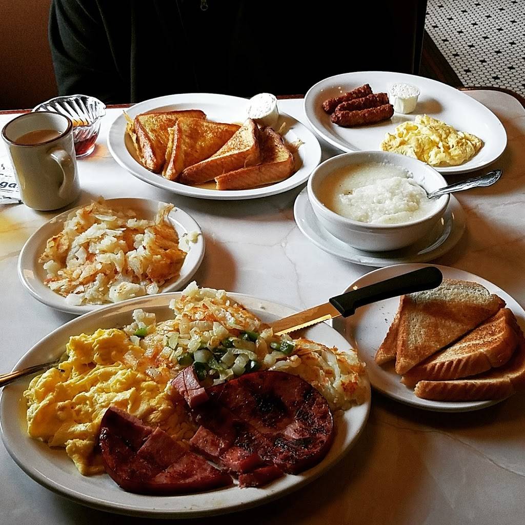 Ma Fischers | restaurant | 2214 N Farwell Ave, Milwaukee, WI 53202, USA | 4142717424 OR +1 414-271-7424