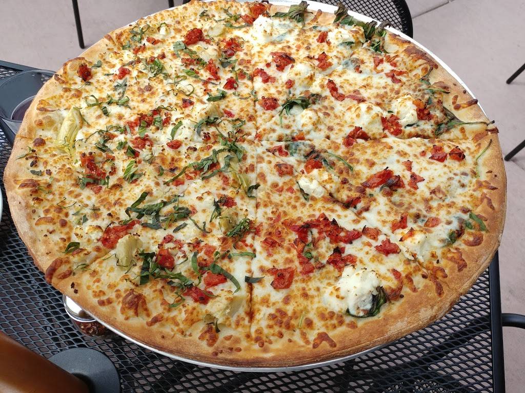 Parrys Pizzeria & Bar | restaurant | 4874 Thompson Pkwy, Johnstown, CO 80534, USA | 9705411775 OR +1 970-541-1775