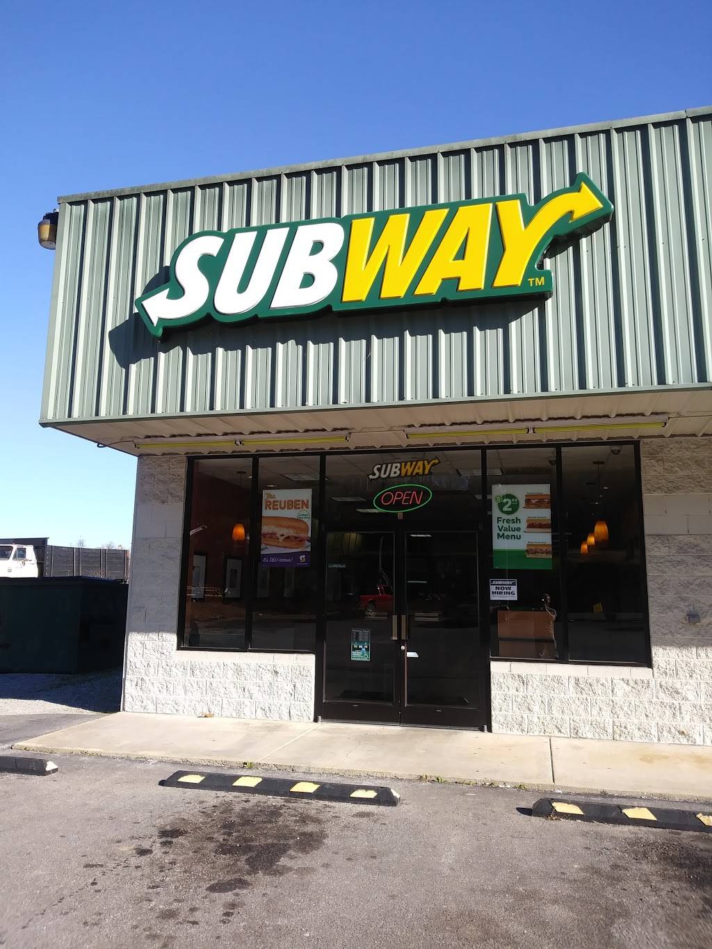 Subway | restaurant | 140 Lobelville Hwy, Linden, TN 37096, USA | 9315892343 OR +1 931-589-2343
