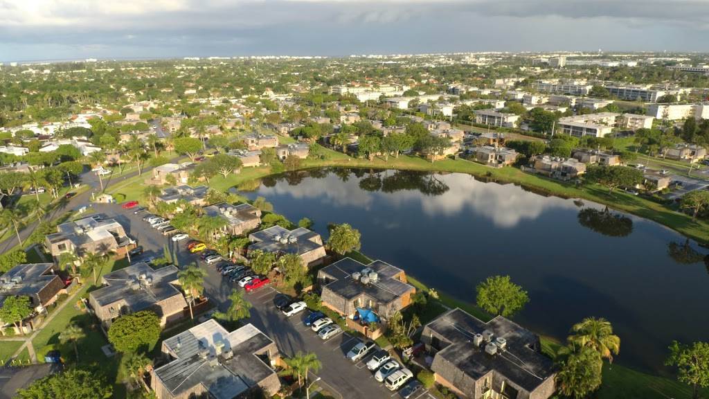 Greenwood Shopping Centre | shopping mall | 1662-1758 S Congress Ave, Palm Springs, FL 33461, USA | 5616302300 OR +1 561-630-2300