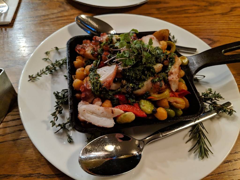 Vaudeville | restaurant | 230 E Main St, Fredericksburg, TX 78624, USA | 8309923234 OR +1 830-992-3234