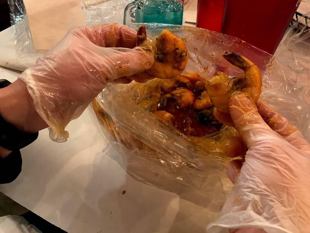 Shaking crab (Nanuet) | restaurant | 114 E Rte 59, Nanuet, NY 10954, USA | 8452159350 OR +1 845-215-9350