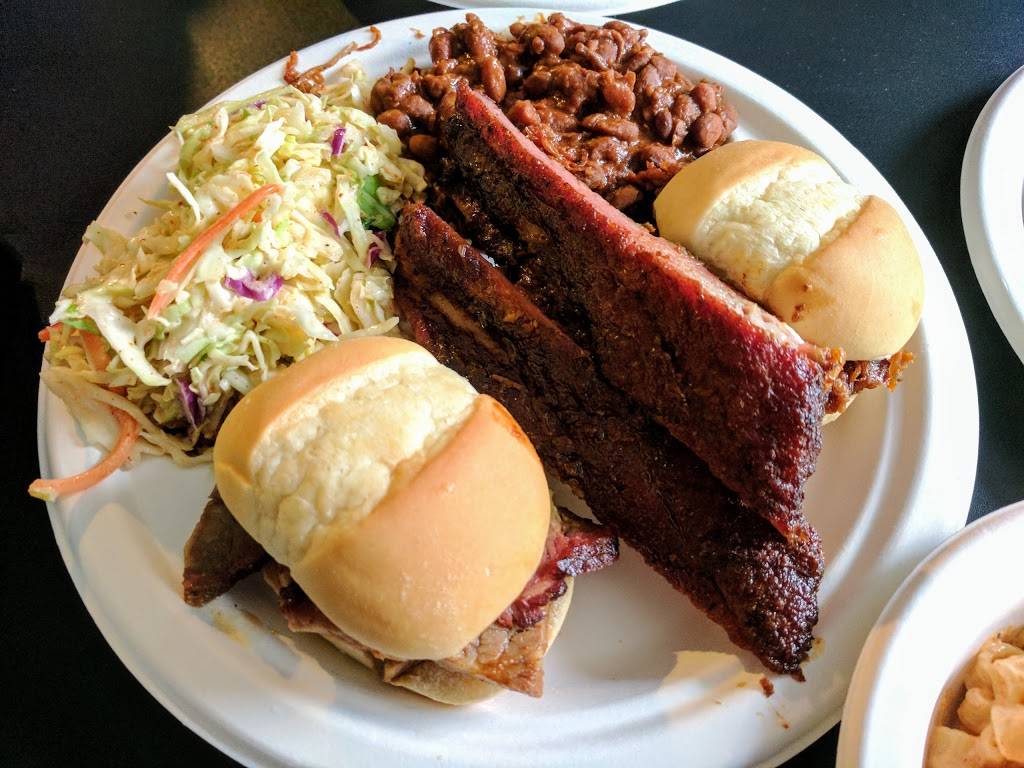 Slicks Big Time BBQ | restaurant | 9425 SW Commerce Cir #14, Wilsonville, OR 97070, USA | 5034272414 OR +1 503-427-2414