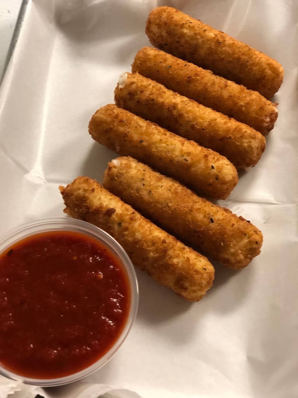 Joes Pizza | restaurant | 5747 W Higgins Ave, Chicago, IL 60630, USA | 7736852301 OR +1 773-685-2301