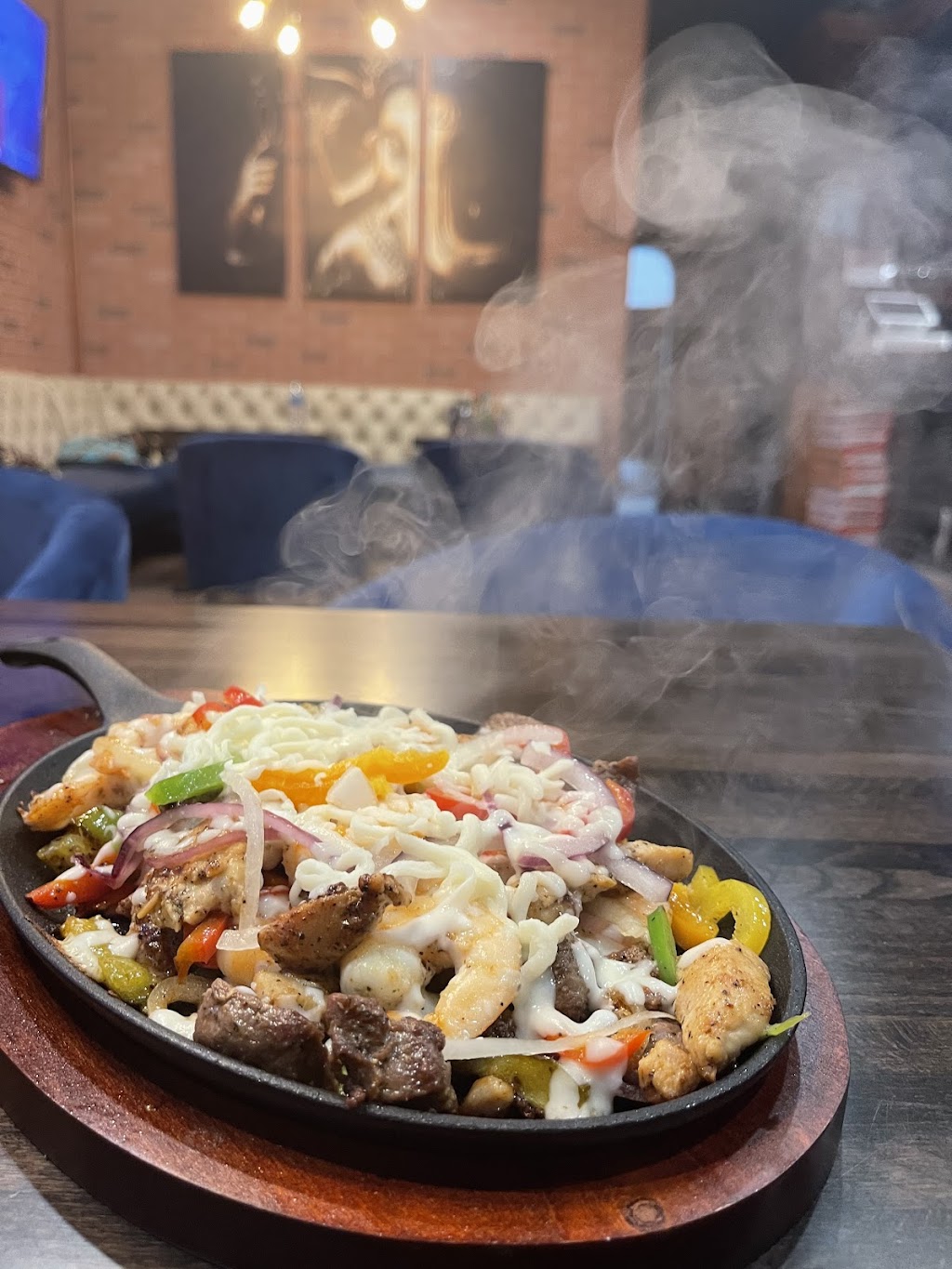 Mariscos La Capital | restaurant | 2249 Imperial Ave, San Diego, CA 92102, USA | 6196139077 OR +1 619-613-9077