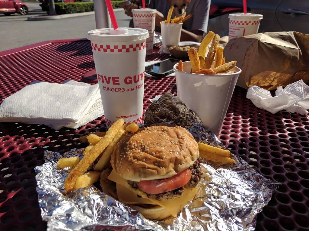 Five Guys | meal takeaway | 13286 Biscayne Blvd, North Miami, FL 33181, USA | 3058938393 OR +1 305-893-8393