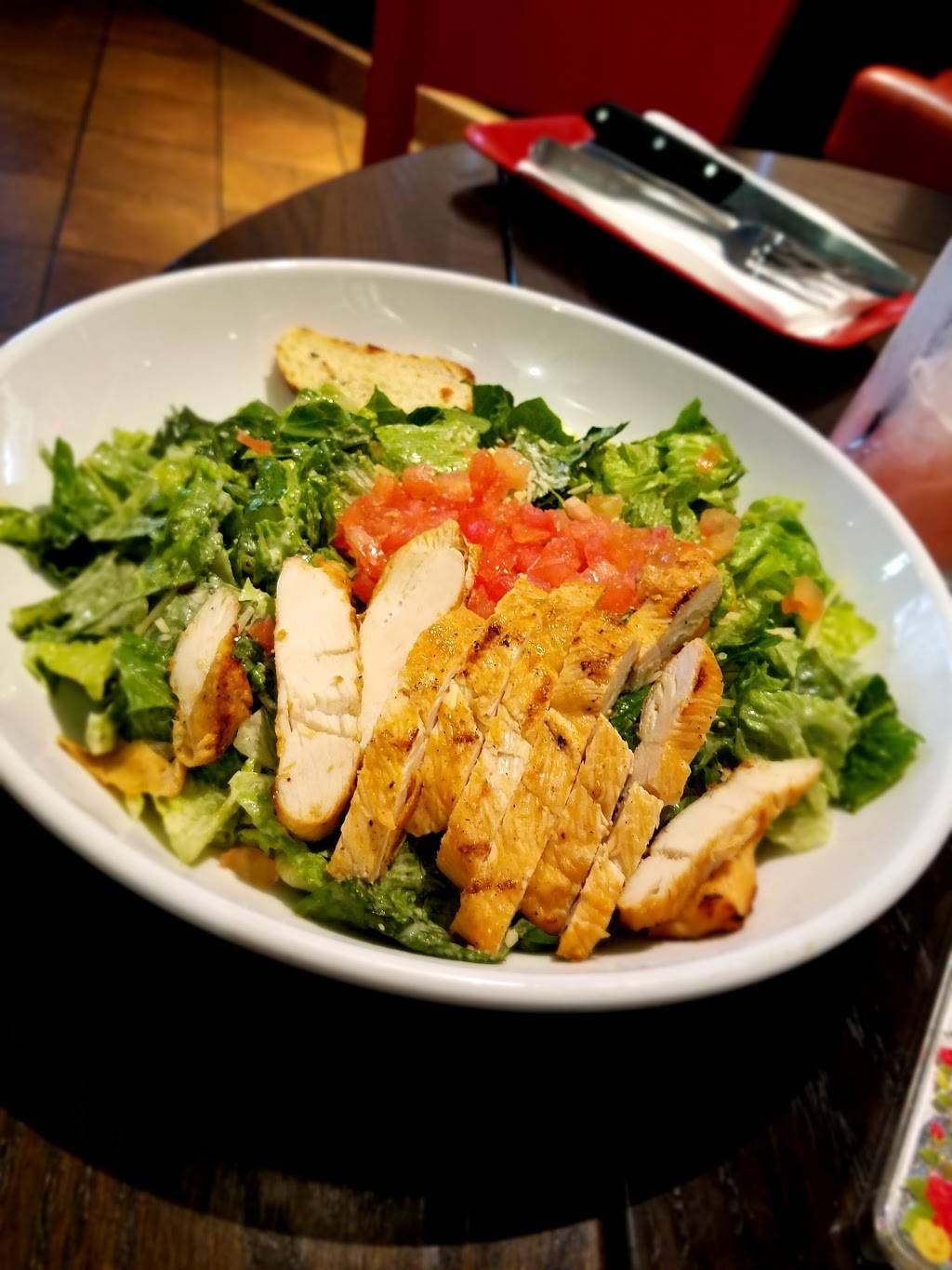 Red Robin Gourmet Burgers and Brews | restaurant | 14015 W Bell Rd, Surprise, AZ 85374, USA | 6235569066 OR +1 623-556-9066