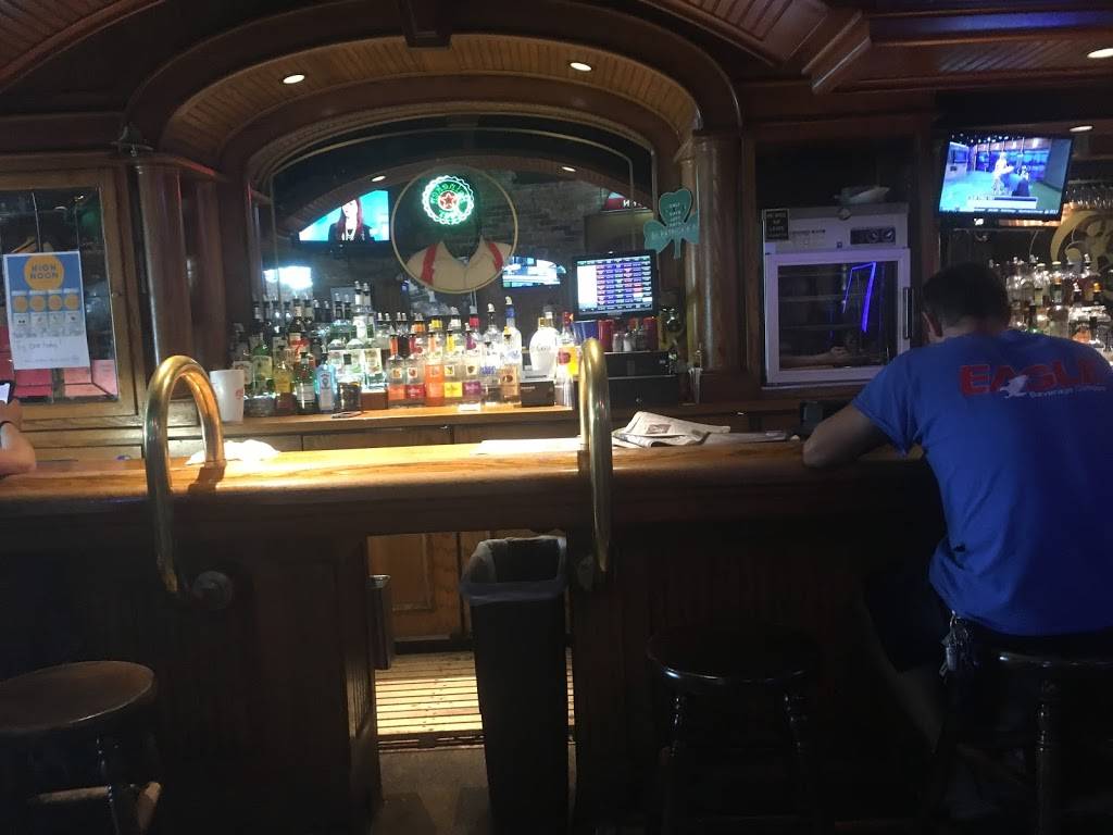 Curleys | restaurant | 96 State St, Auburn, NY 13021, USA | 3152525224 OR +1 315-252-5224