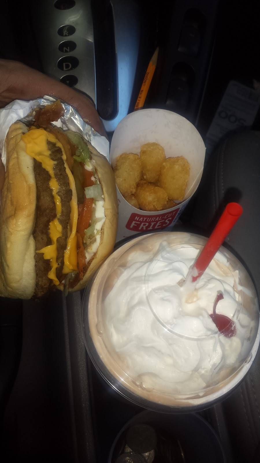 Sonic Drive-In | restaurant | 9909 SE 15th St, Midwest City, OK 73130, USA | 4057376642 OR +1 405-737-6642