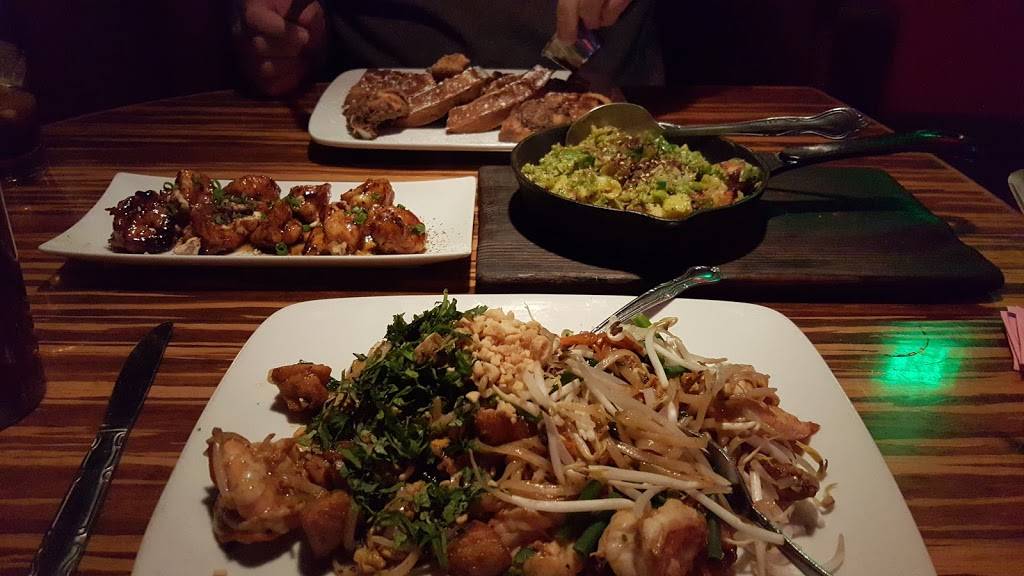 Formosa Cafe | restaurant | 7156 Santa Monica Blvd, West Hollywood, CA 90046, USA | 3238509050 OR +1 323-850-9050