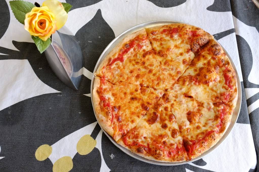 Presto! Pizza | restaurant | 5088 4135, Merchant Plaza, Woodbridge, VA 22192, USA | 7035909555 OR +1 703-590-9555