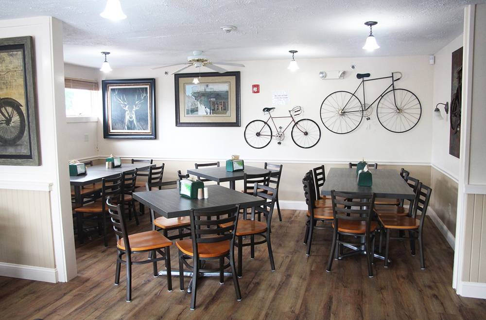 Boston Brothers Pizzeria | meal delivery | 2718 White Mountain Hwy, North Conway, NH 03860, USA | 6037335920 OR +1 603-733-5920