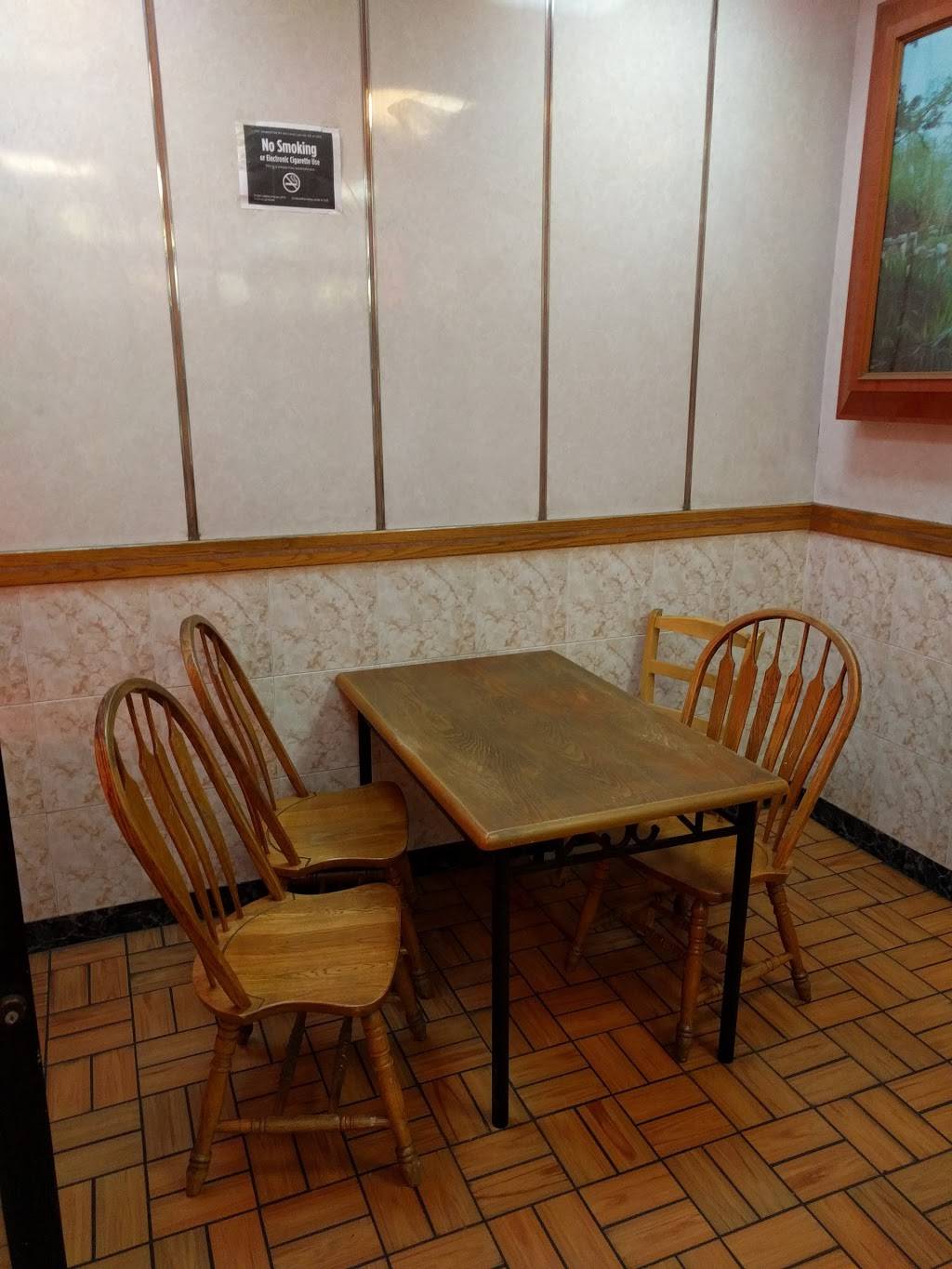 Golden Hing | restaurant | 1082 Bedford Ave # 1, Brooklyn, NY 11216, USA | 7183992848 OR +1 718-399-2848