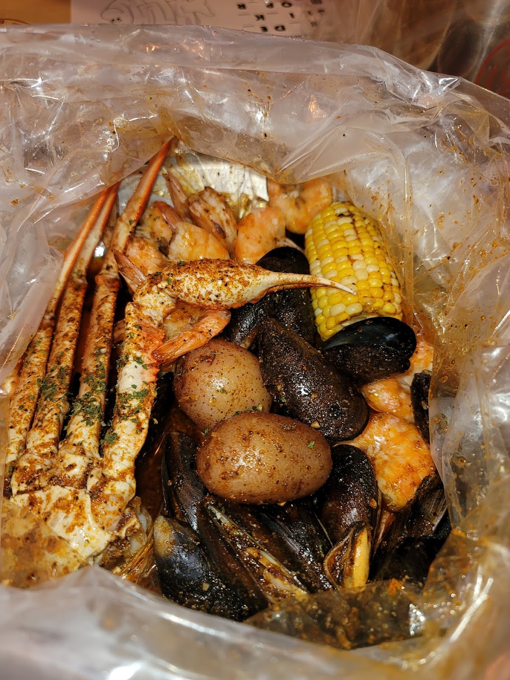 Cajun Crab Juicy Seafood & Bar | restaurant | 11401 Pines Blvd #892, Pembroke Pines, FL 33026, USA | 7547640506 OR +1 754-764-0506